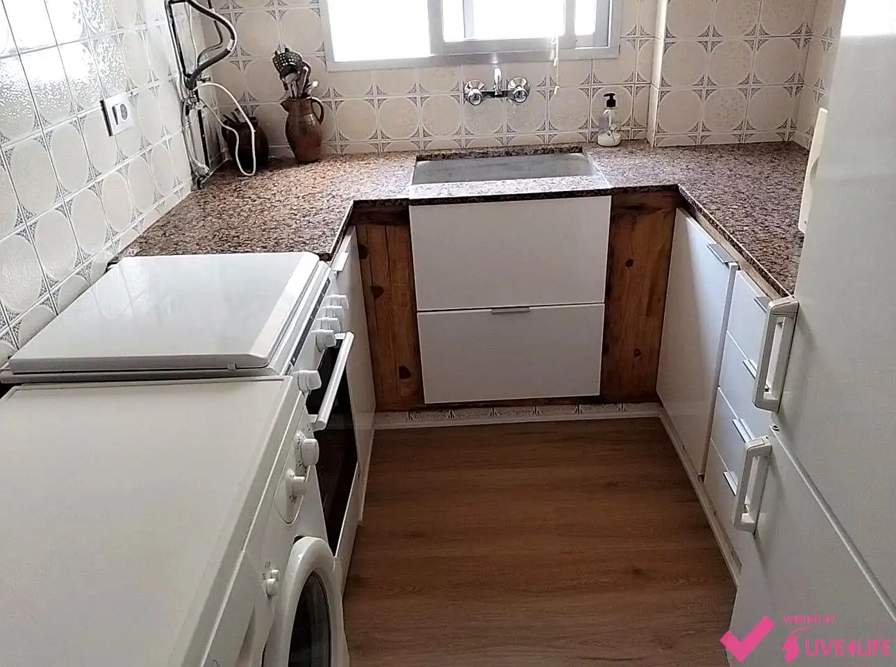 Kitchen of Flat for rent in Godella  with Furnished