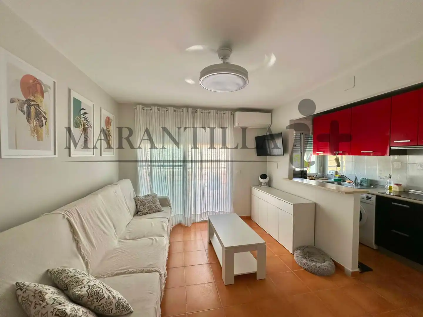 Sala de estar de Piso en venta en La Antilla con Aire acondicionado, Terraza y Amueblado
