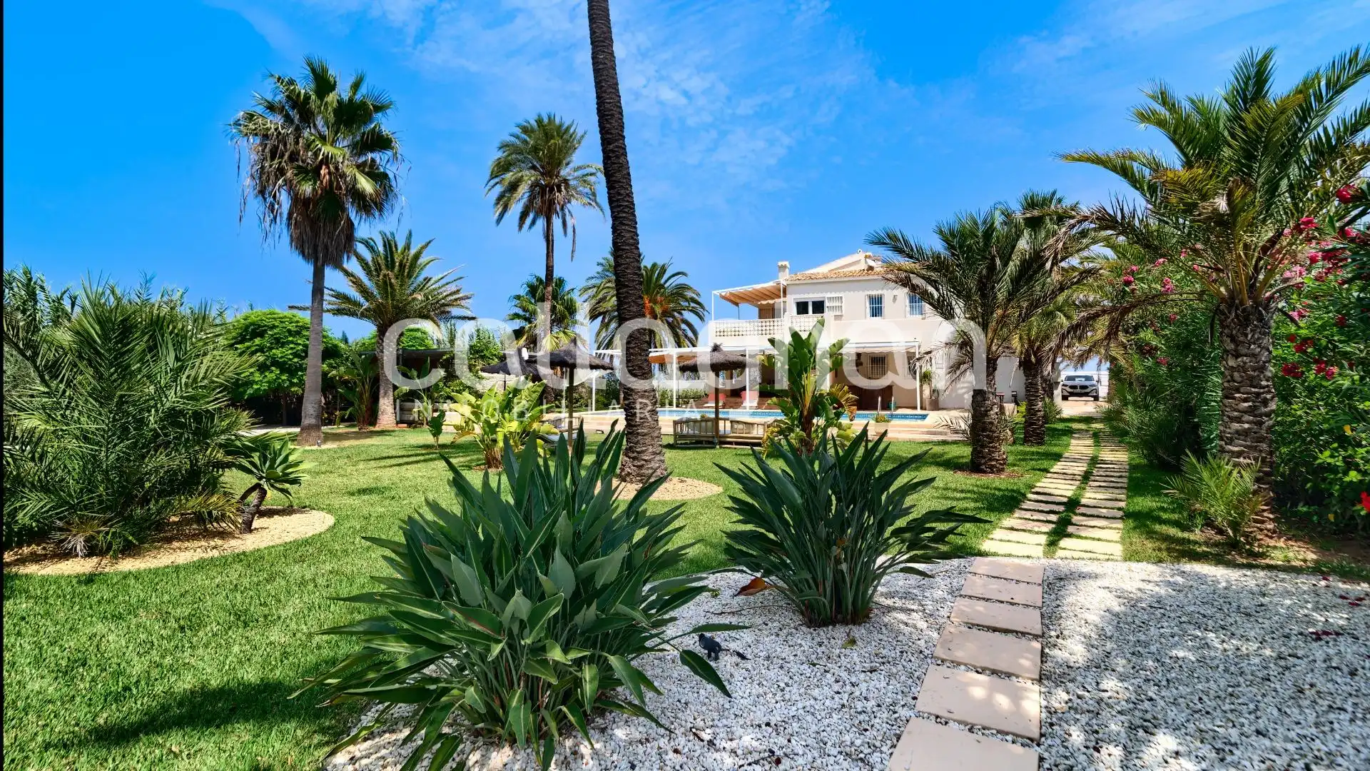 Vista exterior de Casa o xalet de lloguer en Dénia amb Aire condicionat, Calefacció i Jardí privat