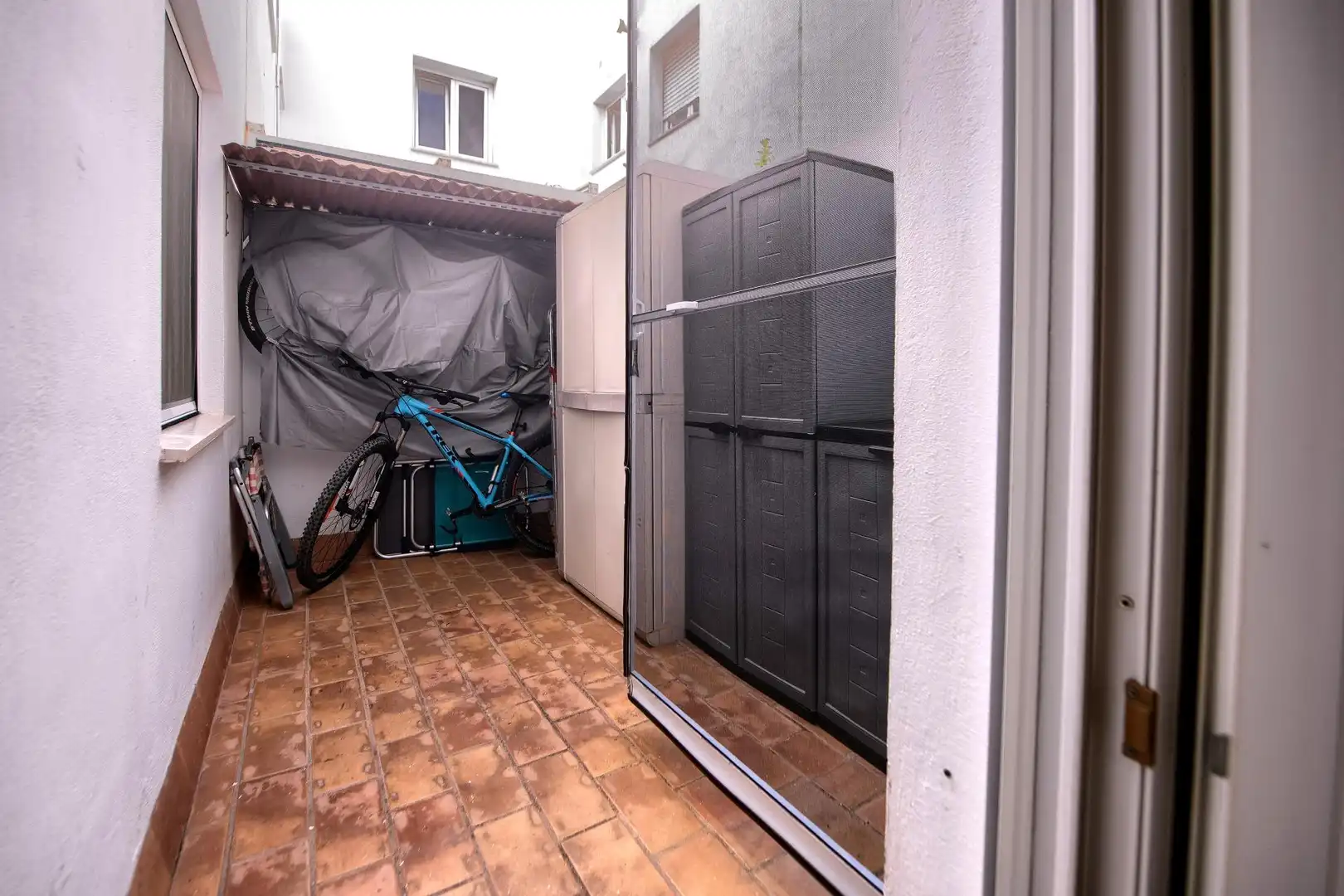Terrasse von Erdgeschoss zum Verkauf in Puerto Real mit Klimaanlage und Balkon