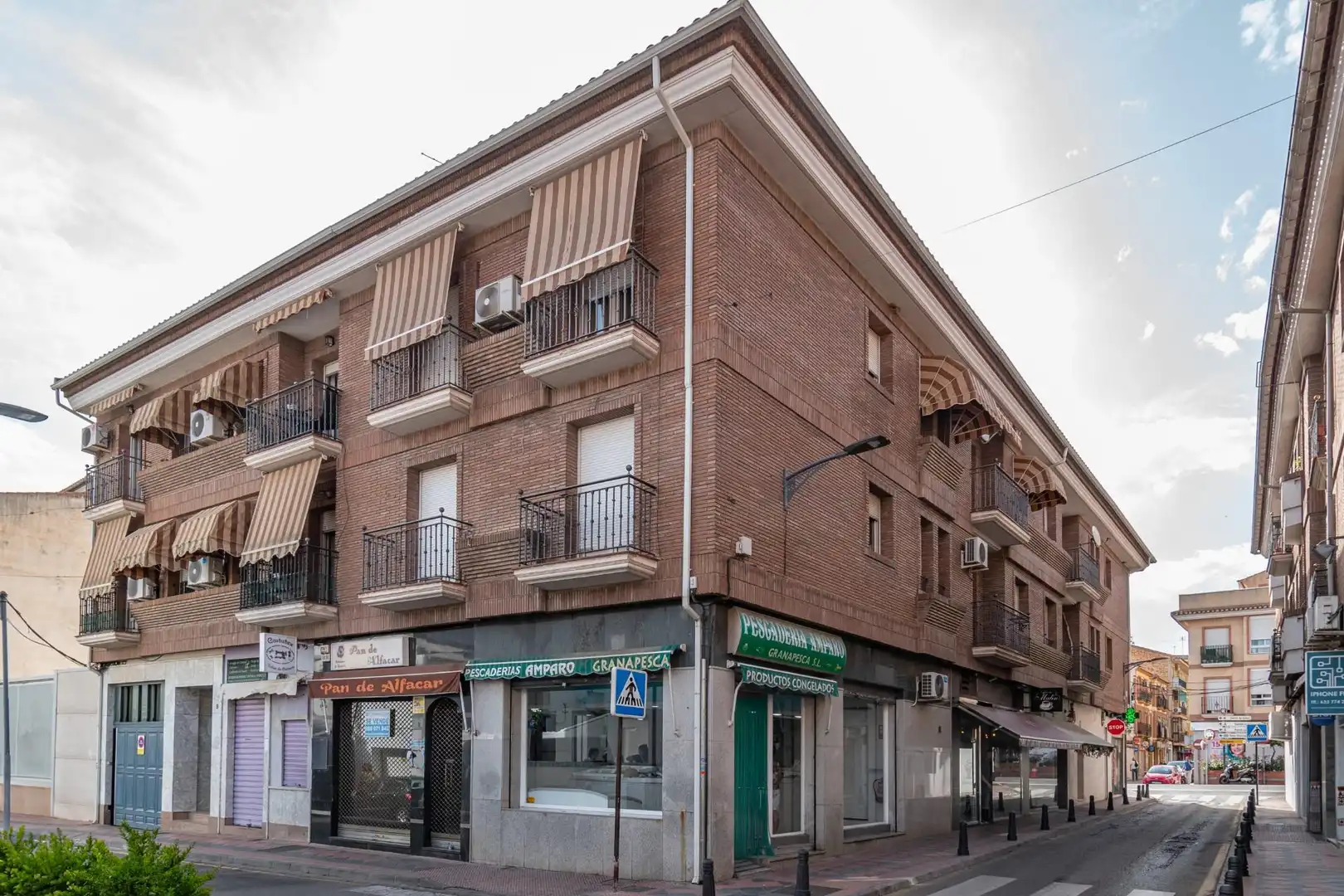 Außenansicht von Wohnung zum Verkauf in Armilla mit Heizung und Terrasse