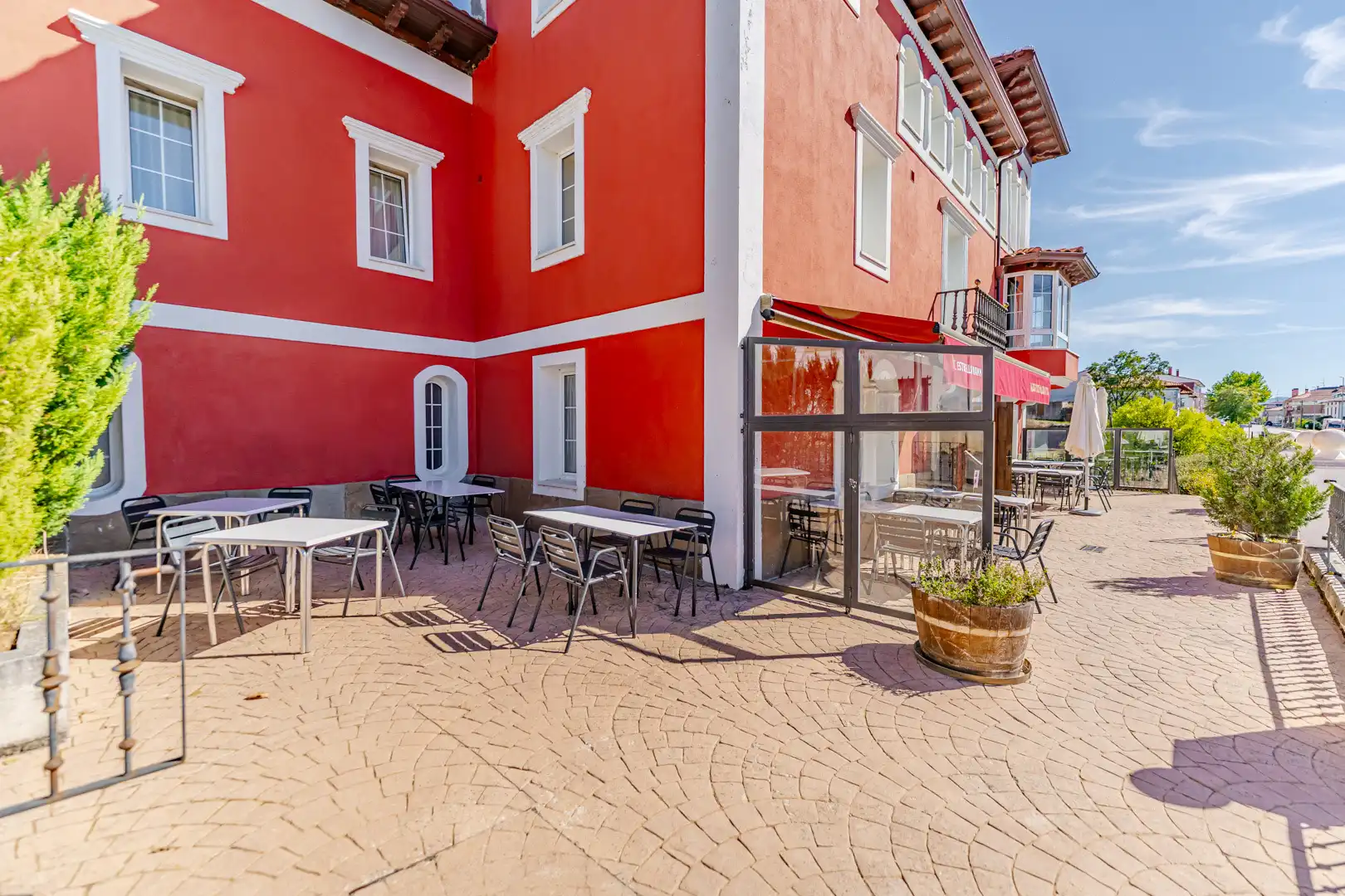Terraza de Edificio en venta en Valle de Losa con Alarma