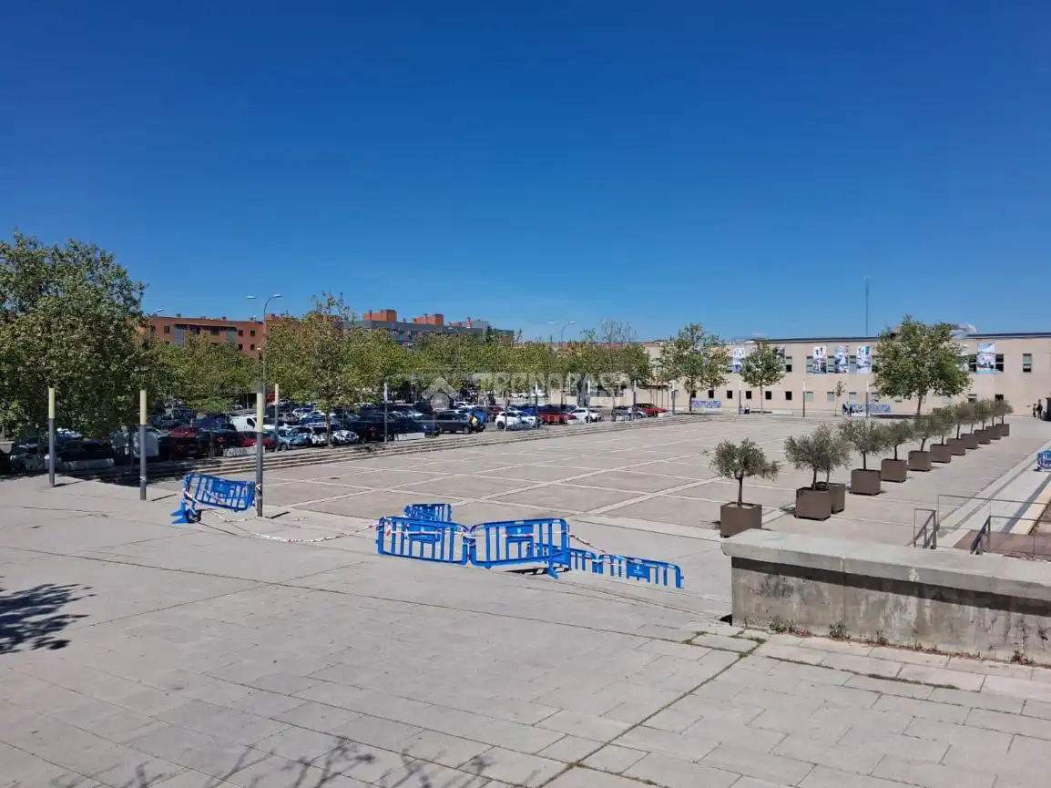 Parking de Local en venta en Alcobendas con Aire acondicionado y Terraza