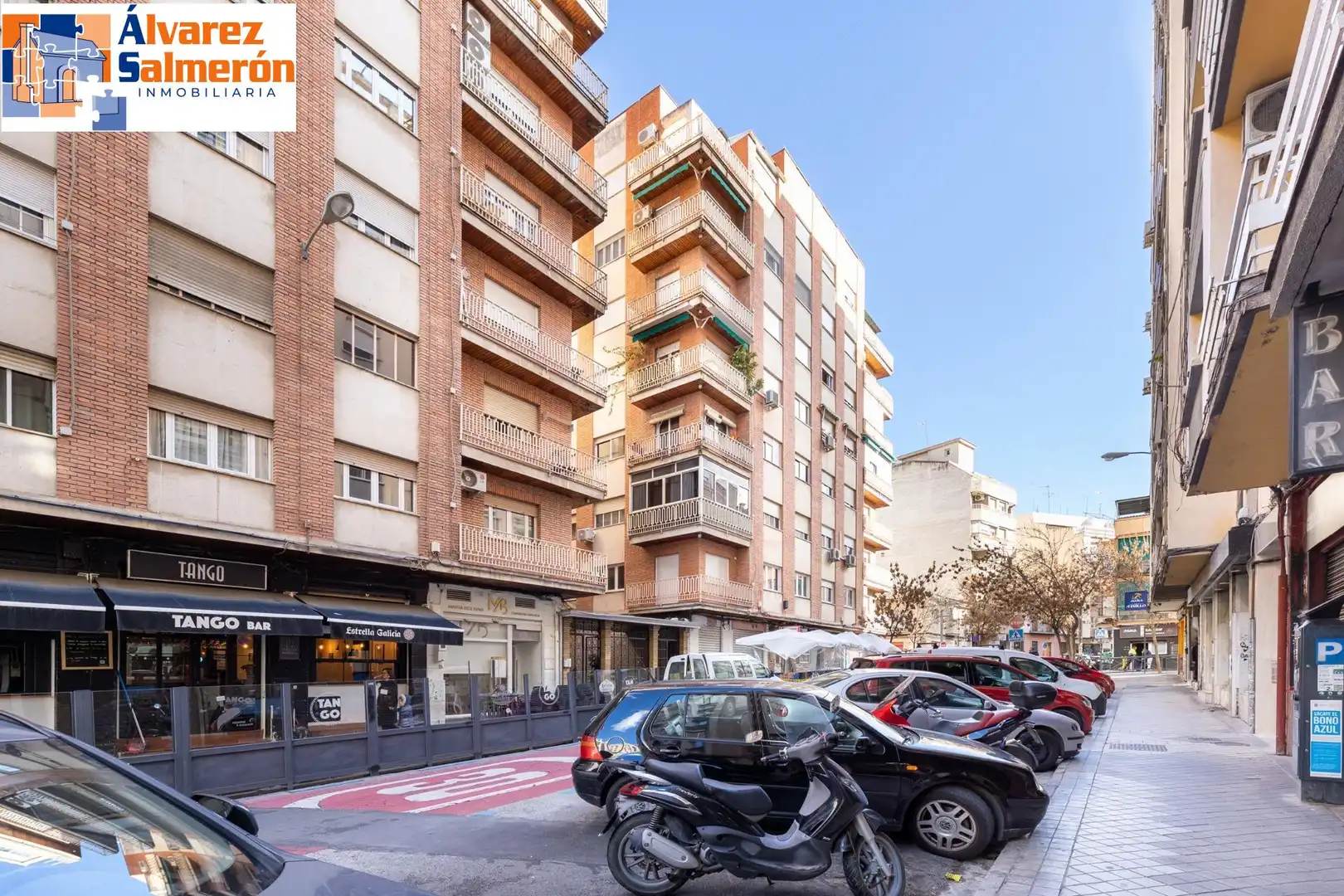 Vista exterior de Pis en venda en Granada amb Calefacció