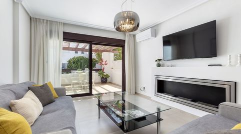 Foto 4 de Apartamento en venta en Calle las Ventas, 16, Las Brisas, Marbella
