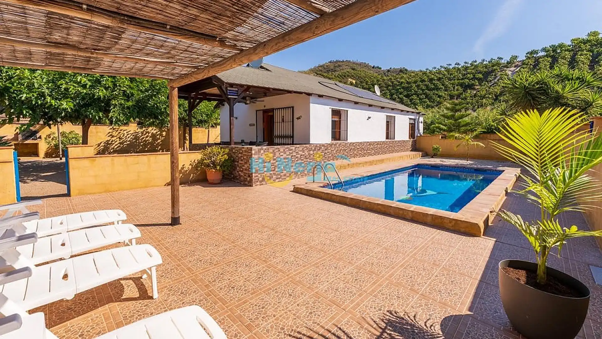 Exterior view of Houses for sale in Vélez-Málaga  with Air Conditioner, Heating and Terrace