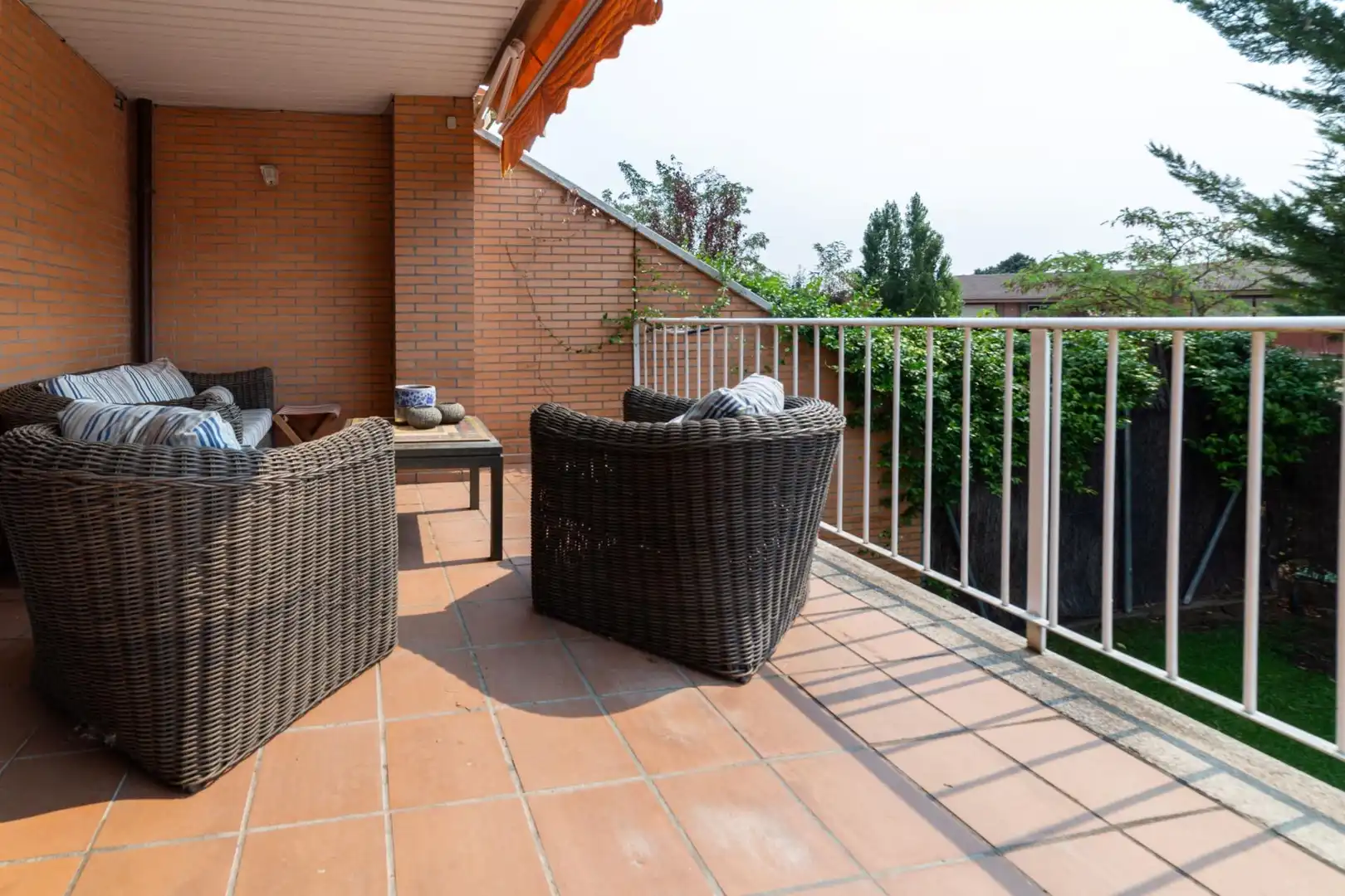 Terraza de Casa adosada en venta en Simancas con Calefacción, Jardín privado y Alarma