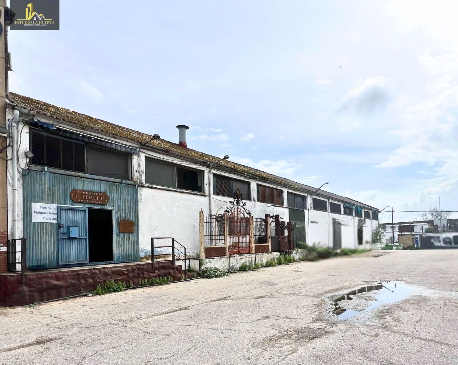 Vista exterior de Nave industrial en venta en Jerez de la Frontera