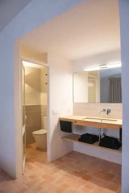 Bathroom of Flat for rent in Girona  with Heating, Terrace and Furnished