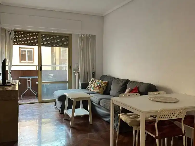 Sala d'estar de Pis en venda en  Madrid Capital amb Balcó