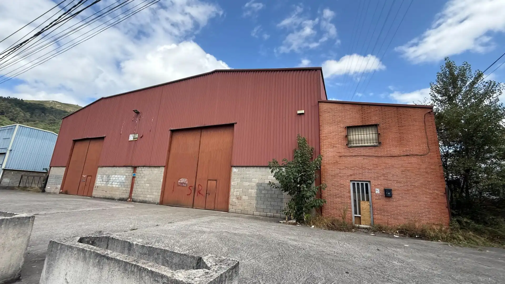 Exterior view of Industrial buildings for sale in Langreo