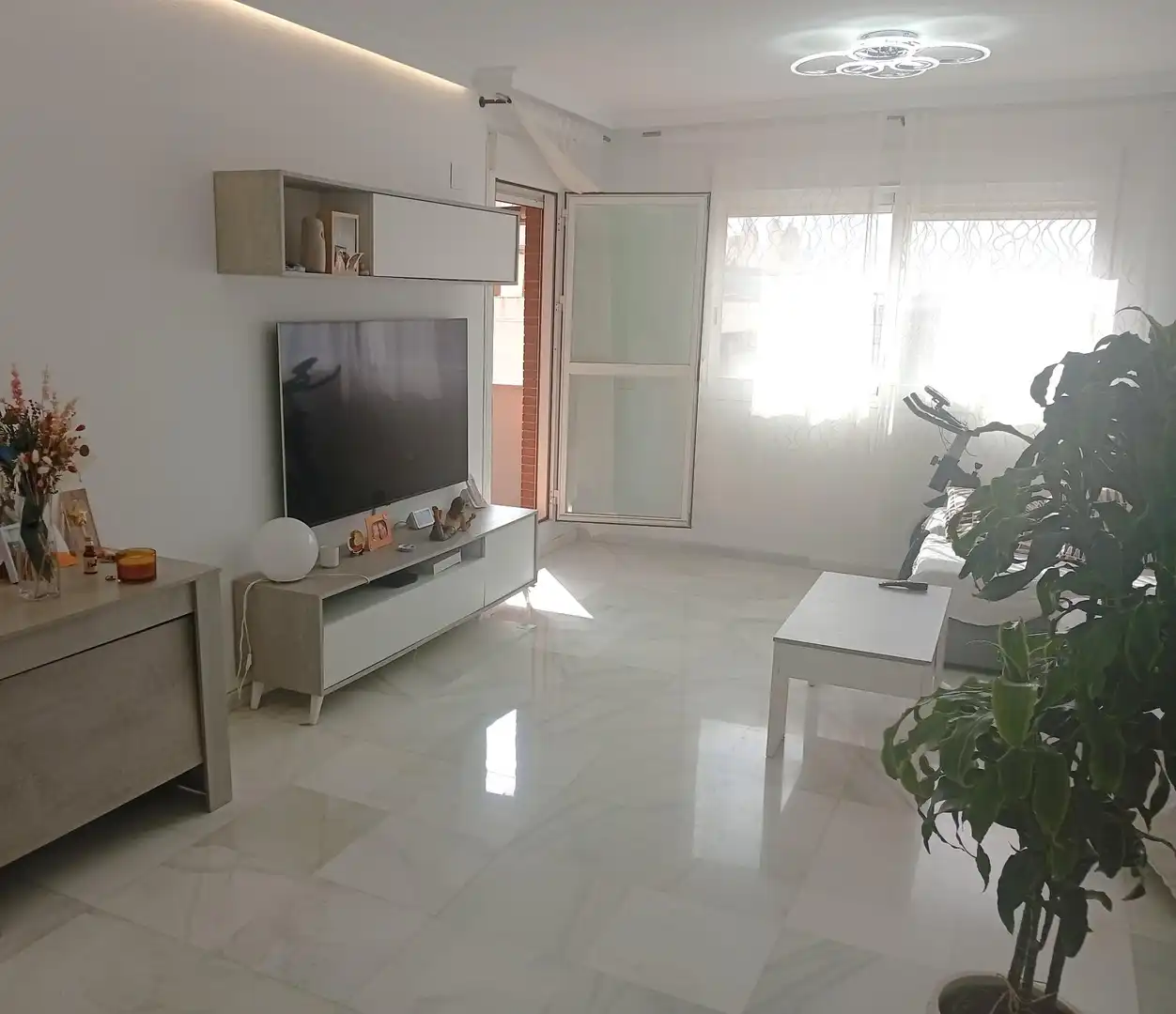 Sala de estar de Piso en venta en Málaga con Aire acondicionado, Calefacción y Jardín privado