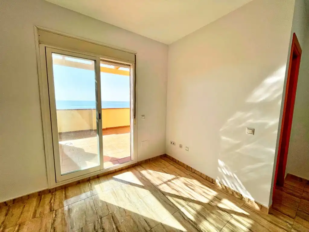 Schlafzimmer von Einfamilien-Reihenhaus zum Verkauf in Vélez-Málaga mit Klimaanlage, Terrasse und Abstellraum