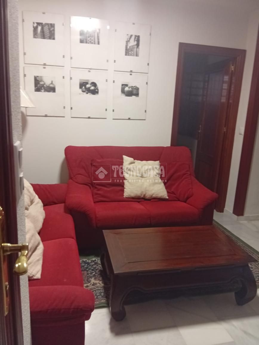 Living room of Flat to rent in  Granada Capital  with Heating and Balcony