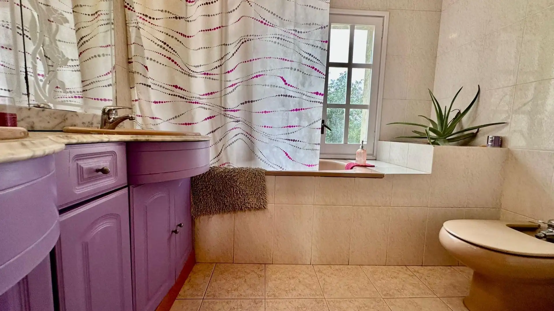 Baño de Casa o chalet en venta en Vallmoll con Calefacción, Jardín privado y Terraza