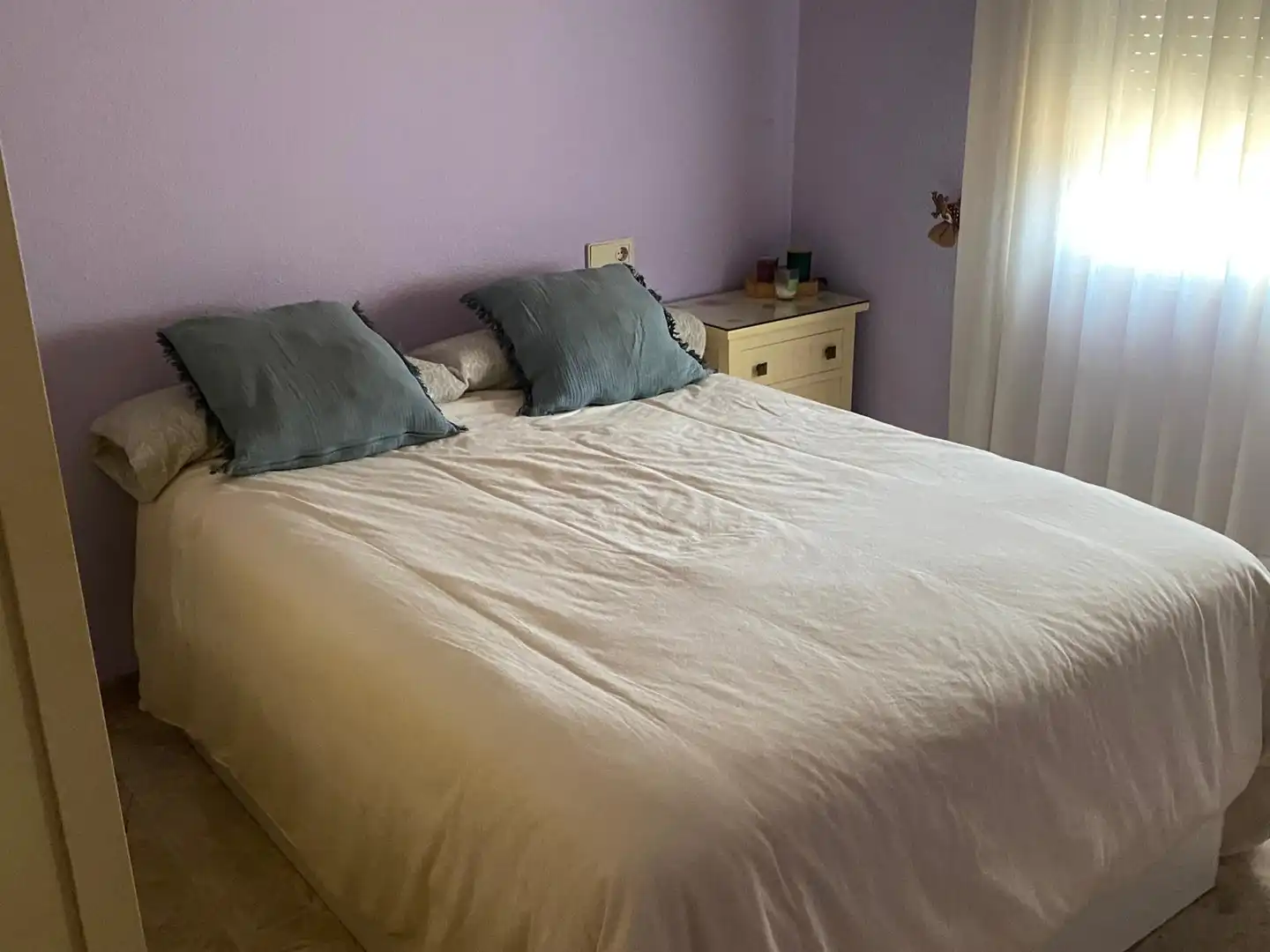 Habitación de Casa adosada en venta en Castilleja de Guzmán con Aire acondicionado, Terraza y Piscina