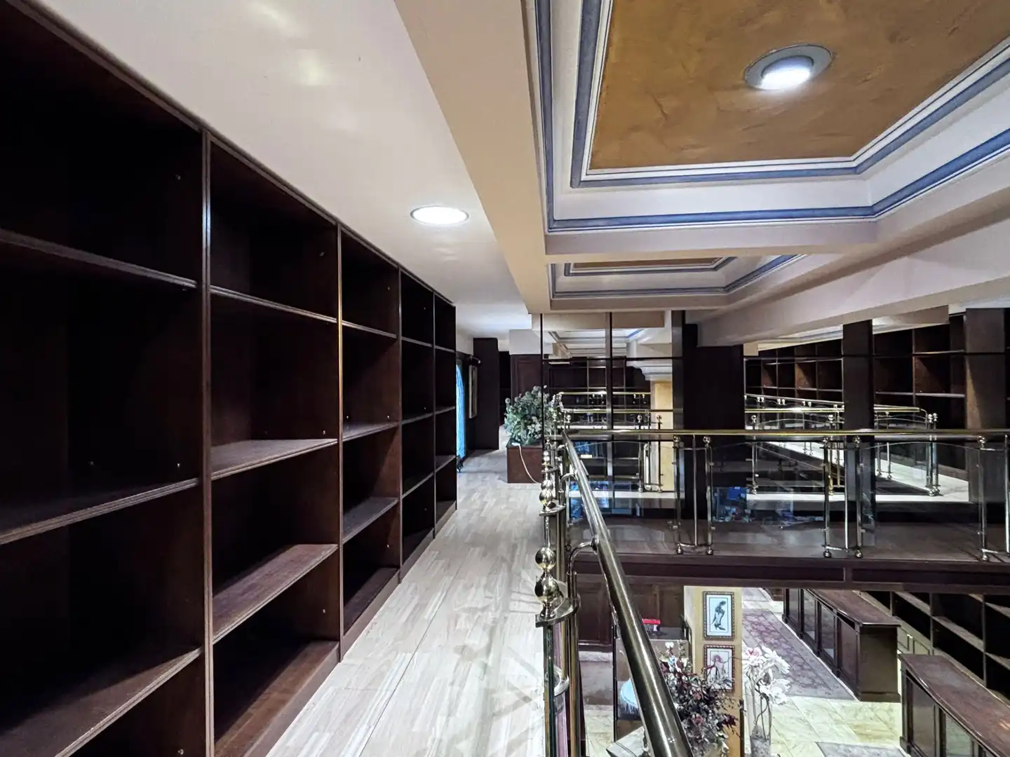 Commercial properties for rent in Burgos  with Air Conditioner, Heating and Furnished
