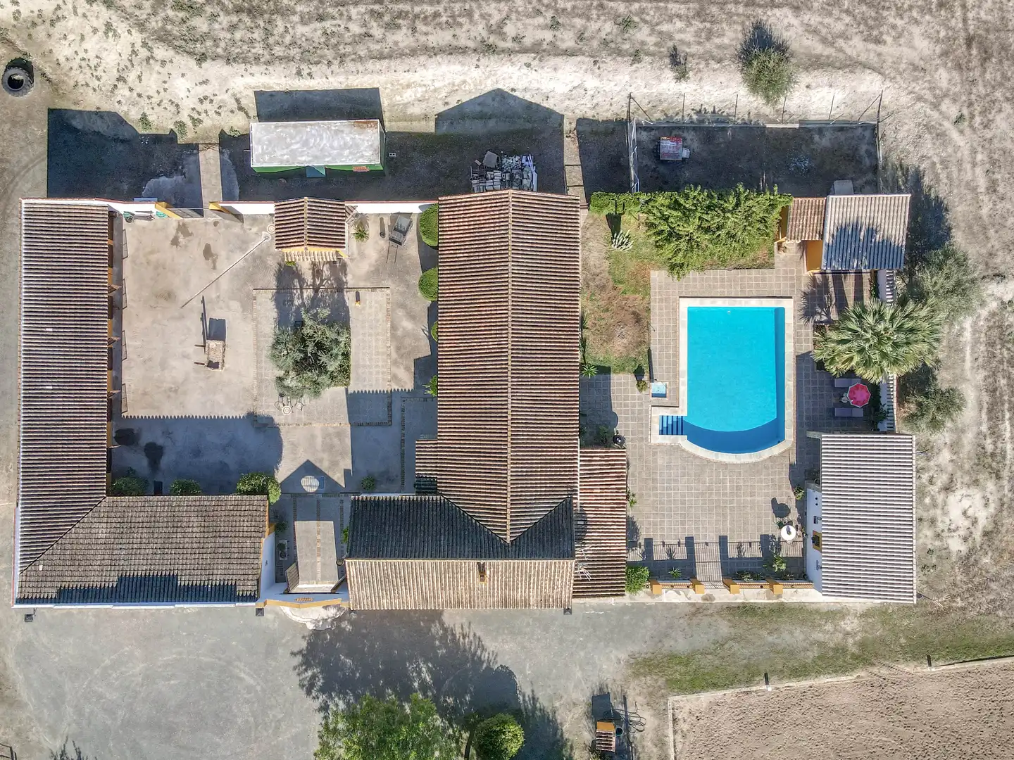 Exterior view of Houses for sale in Morón de la Frontera  with Air Conditioner, Private garden and Swimming Pool
