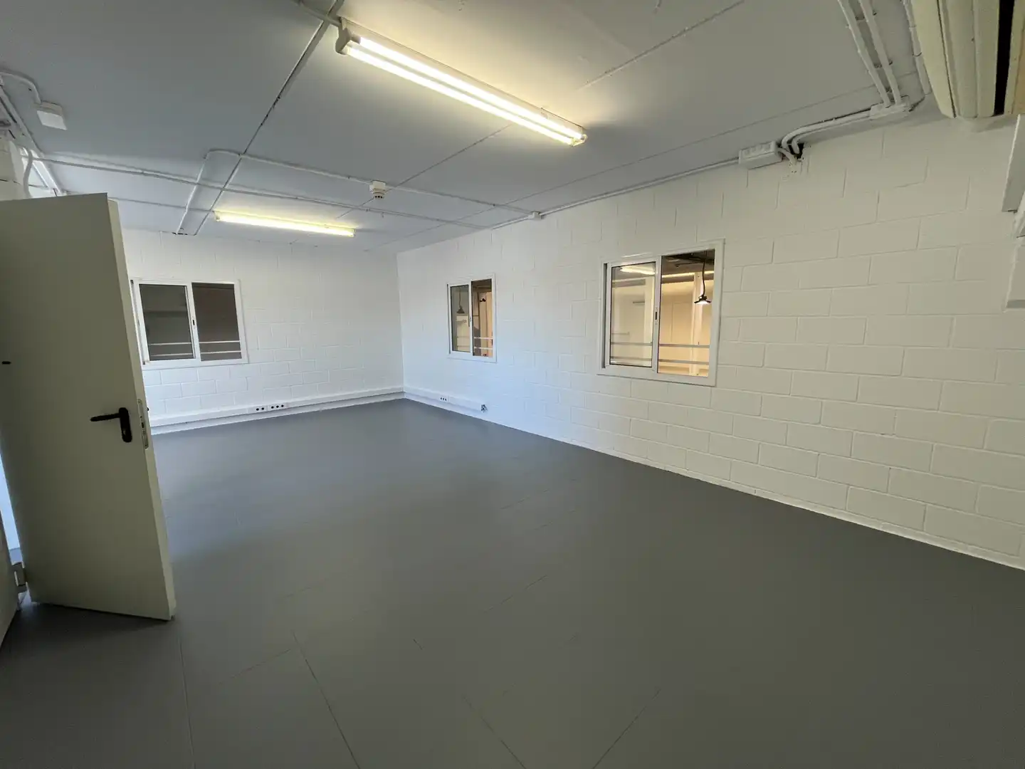 Industrial buildings for rent in Gavà Mar
