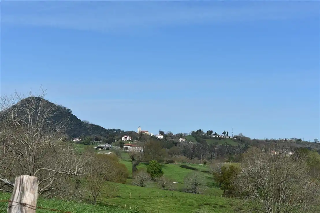 Finca rústica de alquiler en Medio Cudeyo con Jardín privado y Amueblado