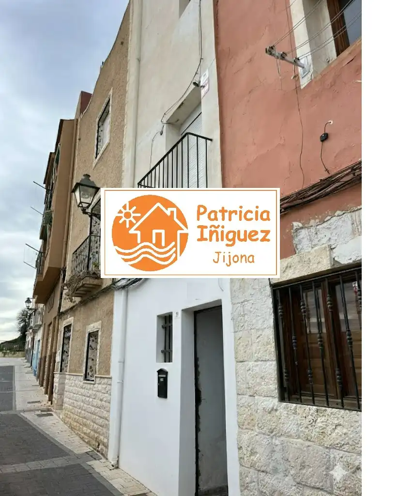Adossat en venda a Carrer Trinquet