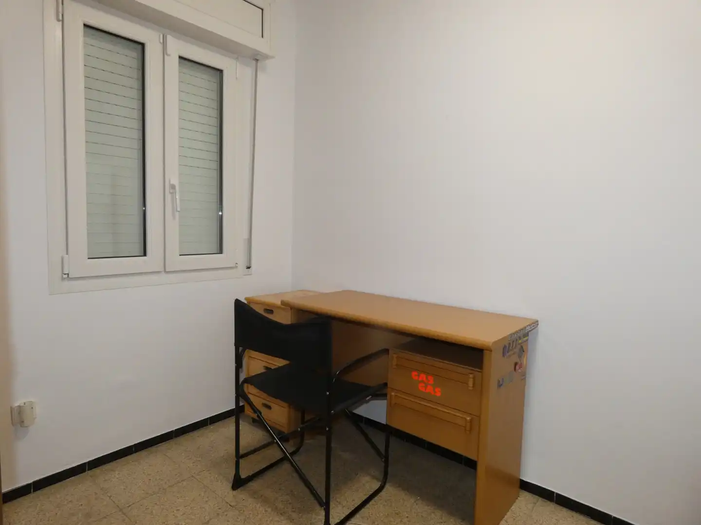 Bedroom of Flat for sale in Girona  with Air Conditioner, Heating and Furnished