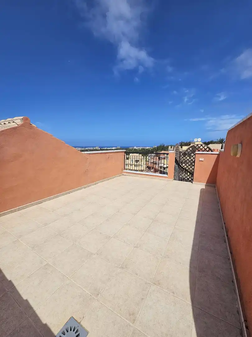 Terraza de Ático en venta en Arona con Jardín privado, Terraza y Piscina comunitaria