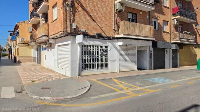 Local comercial en Alquiler en Avda. De los Ogíjares