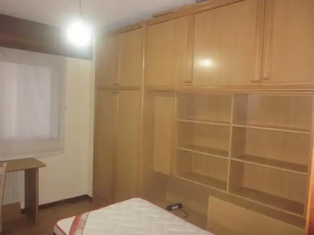 Habitación de Piso de alquiler en Santiago de Compostela  con Calefacción y Amueblado