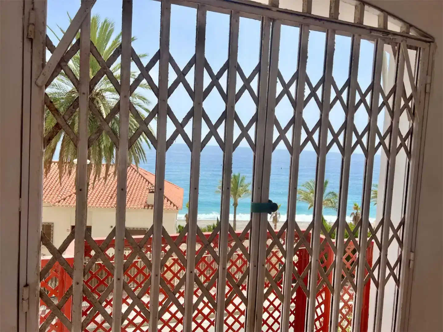 Vista exterior de Pis en venda en Gualchos amb Balcó