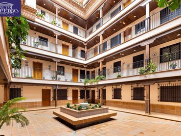 Ático con ascensor en venta en Calle TROCHA