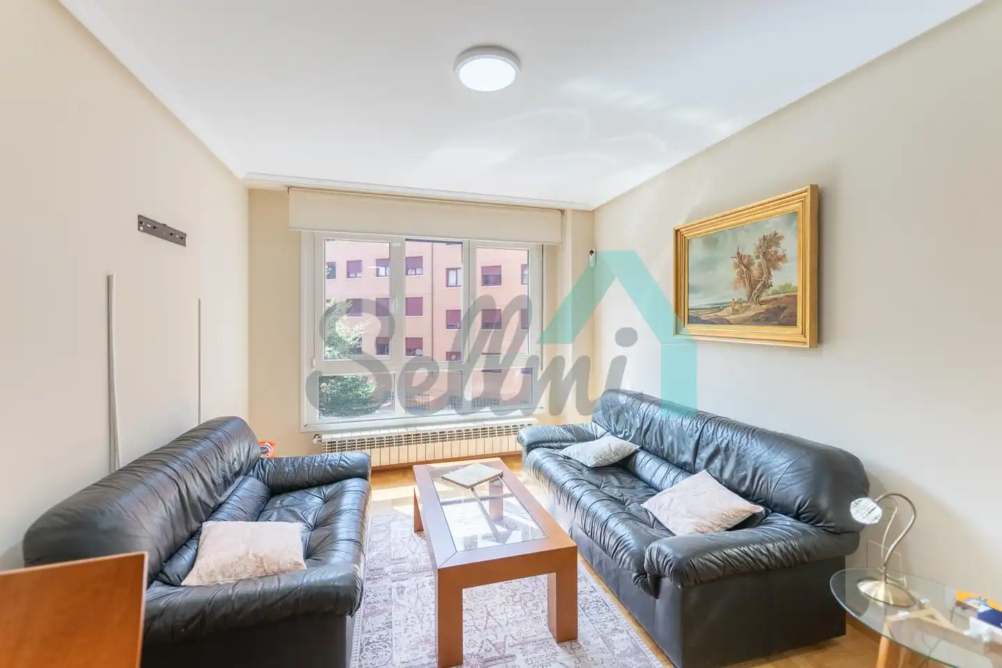 Living room of Flat for rent in Oviedo   with Heating, Parquet flooring and Storage room