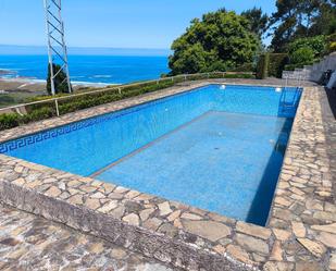 Piscina de Casa o xalet en venda en Arteixo amb Calefacció, Jardí privat i Terrassa