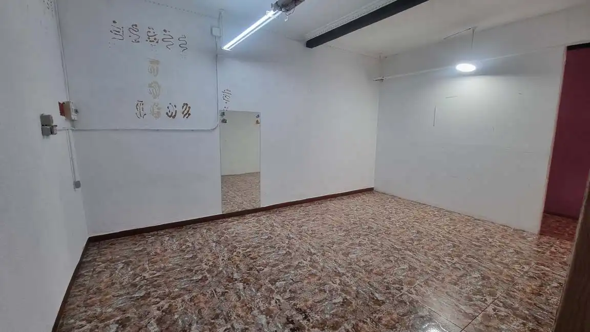 Gewerbefläche zur Miete in San Martín del Rey Aurelio, imagen 4