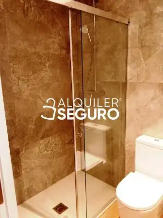 Bathroom of Flat for rent in Vitoria - Gasteiz  with Heating, Storage room and Furnished