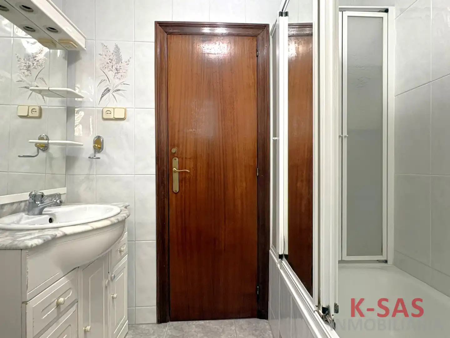 Badezimmer von Wohnung zum Verkauf in Esplugues de Llobregat mit Heizung und Ofen