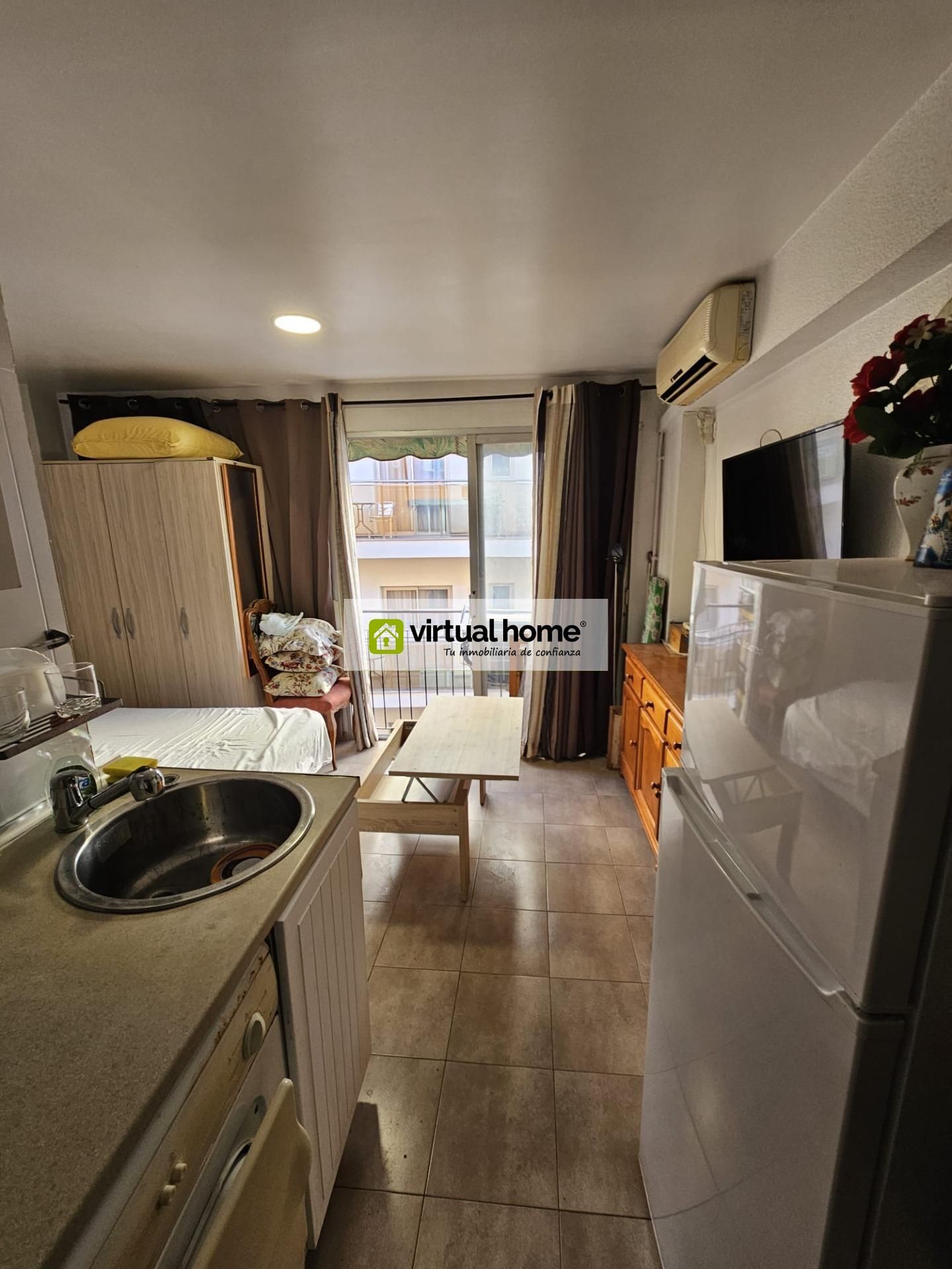 Bedroom of Study to rent in Benidorm  with Air Conditioner, Terrace and Balcony