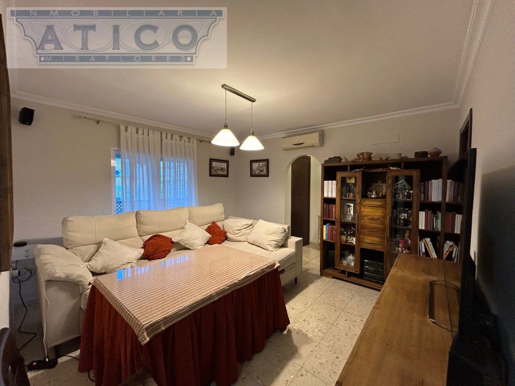 Sala d'estar de Pis en venda en  Sevilla Capital