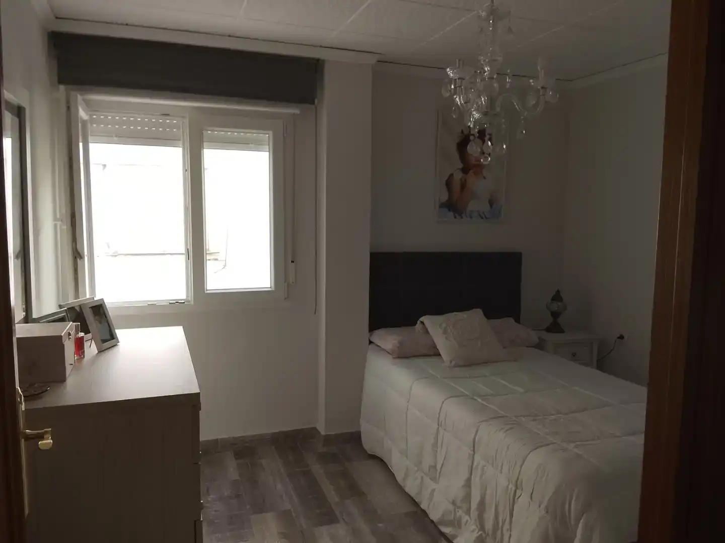 Bedroom of Flat for share in Onil  with Air Conditioner, Private garden and Storage room