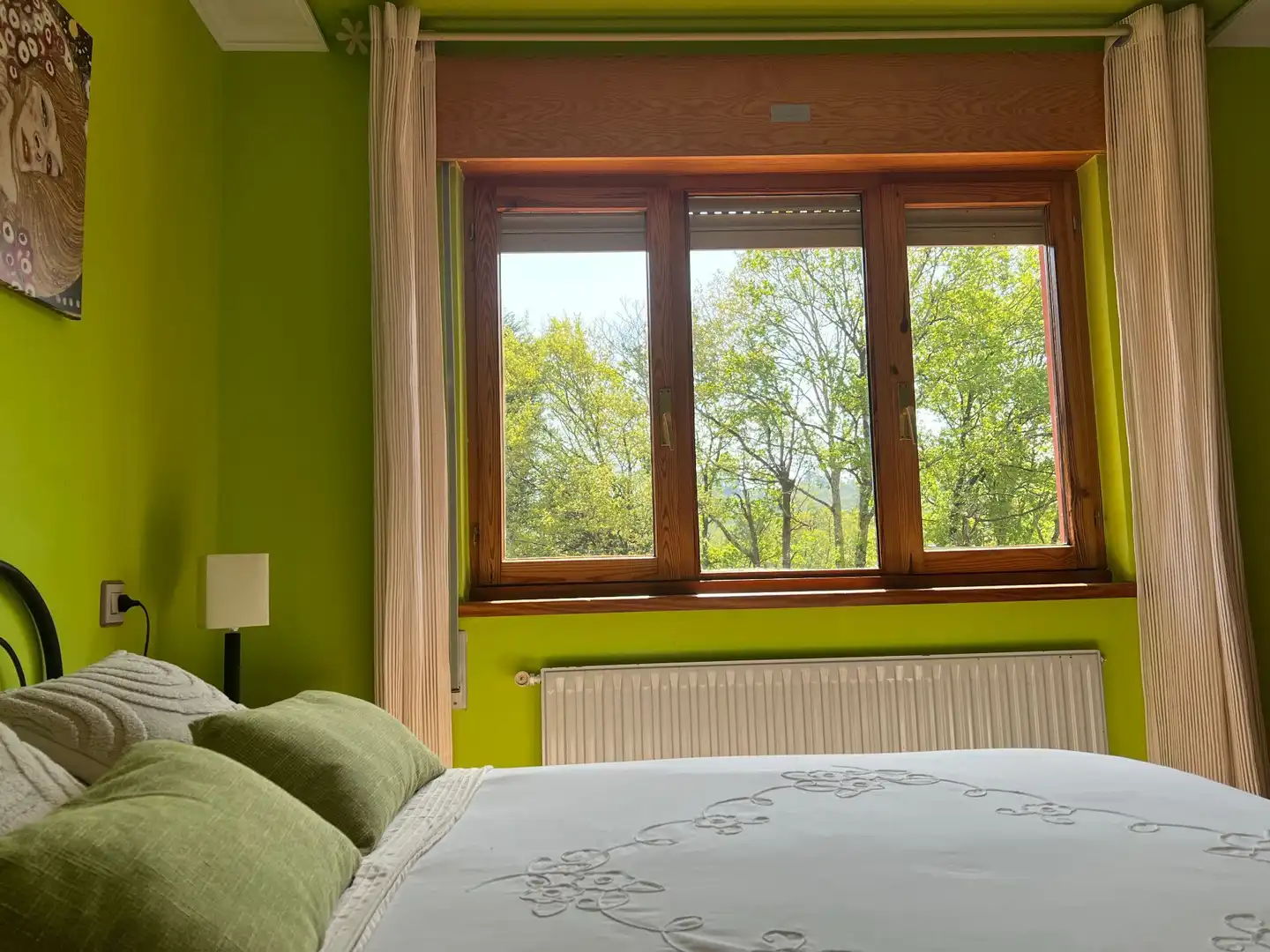 Habitación de Casa o chalet en venta en Cangas de Onís con Calefacción, Jardín privado y Amueblado
