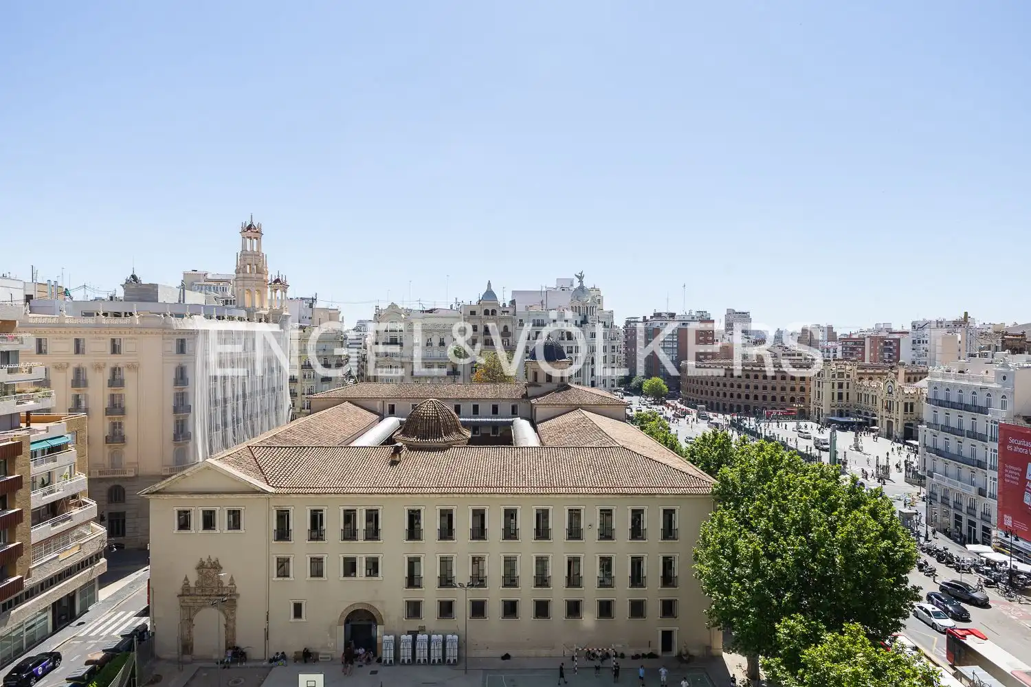 Außenansicht von Wohnung zum Verkauf in Valencia mit Klimaanlage, Heizung und Terrasse