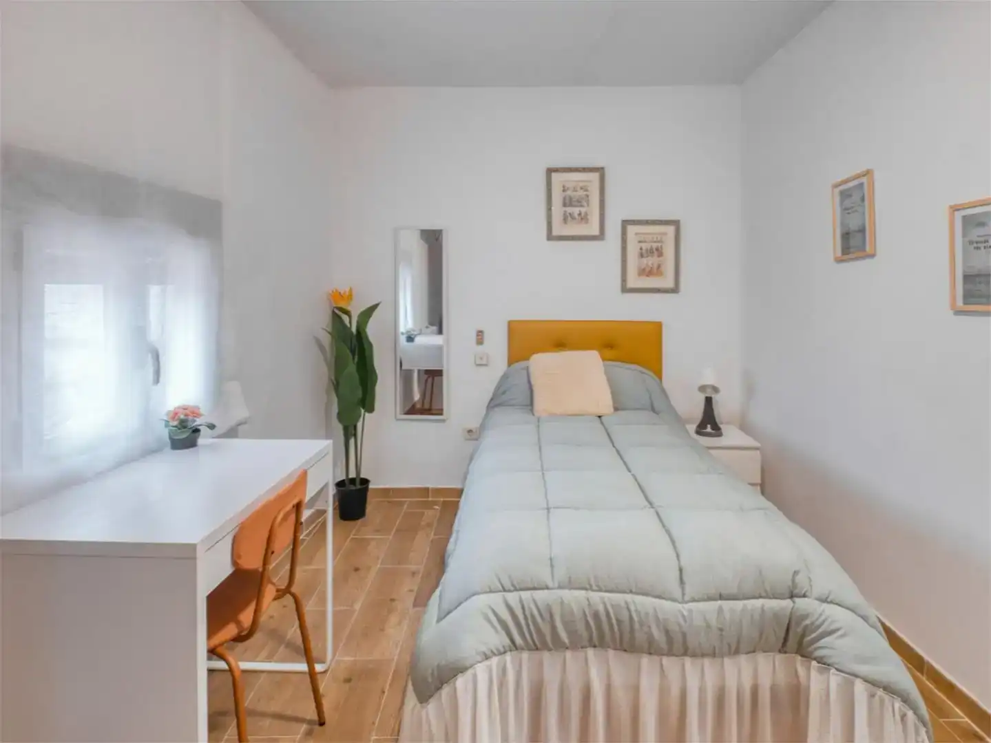 Bedroom of Study for rent in Estremera  with Air Conditioner, Furnished and Balcony