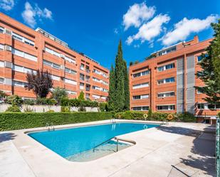 Swimming pool of Apartment for sale in  Madrid Capital  with Air Conditioner and Terrace