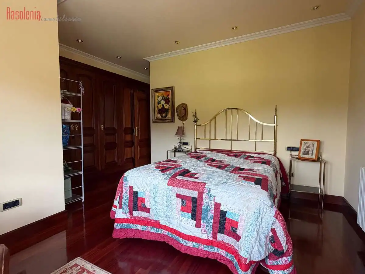Bedroom of Houses for sale in Vigo   with Heating, Private garden and Terrace