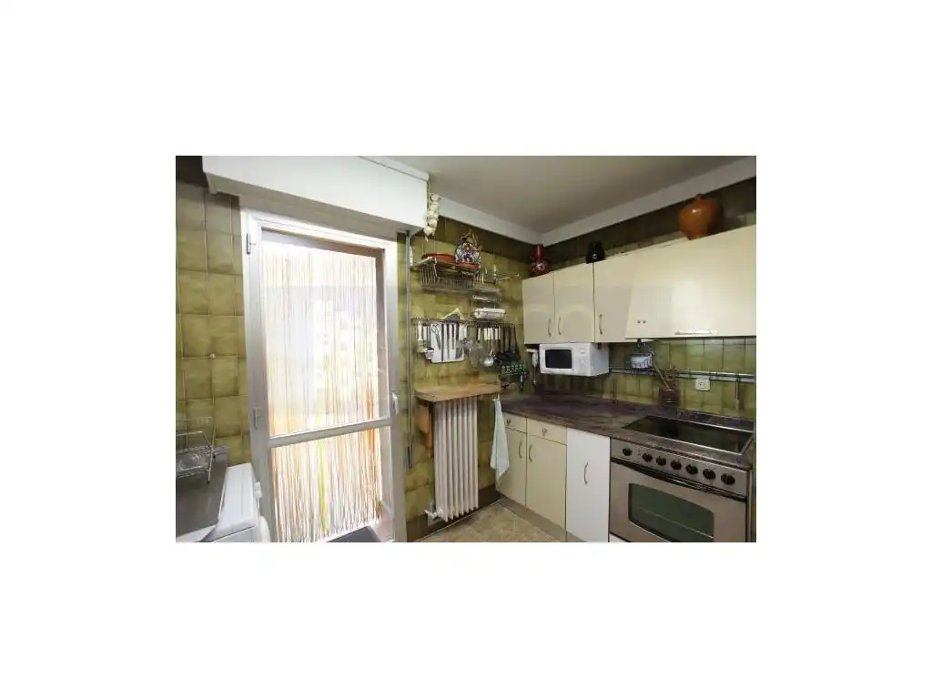 Kitchen of Apartments for sale in  Logroño  with Balcony