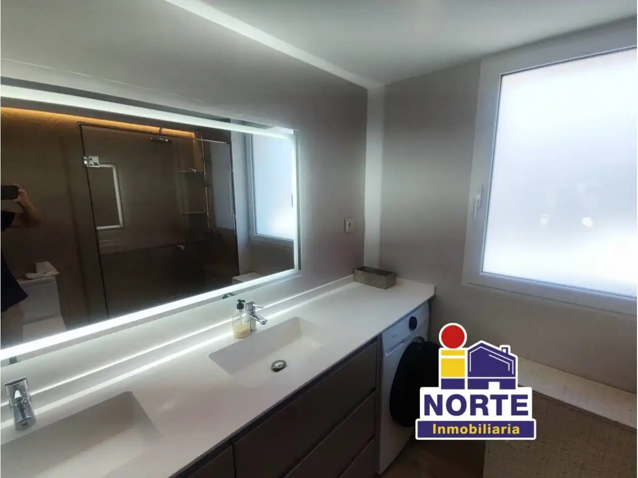 Baño de Piso de alquiler en Alcoy / Alcoi con Aire acondicionado, Calefacción y Amueblado