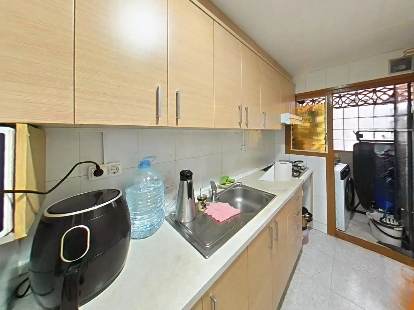 Cocina de Planta baja en venta en Sabadell con Calefacción