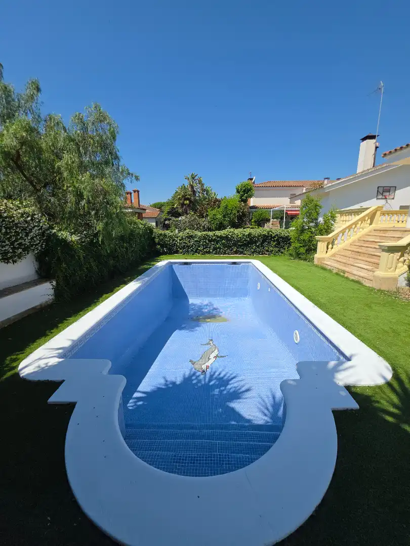 Piscina de Casa o chalet en venta en El Masnou con Calefacción, Jardín privado y Parquet