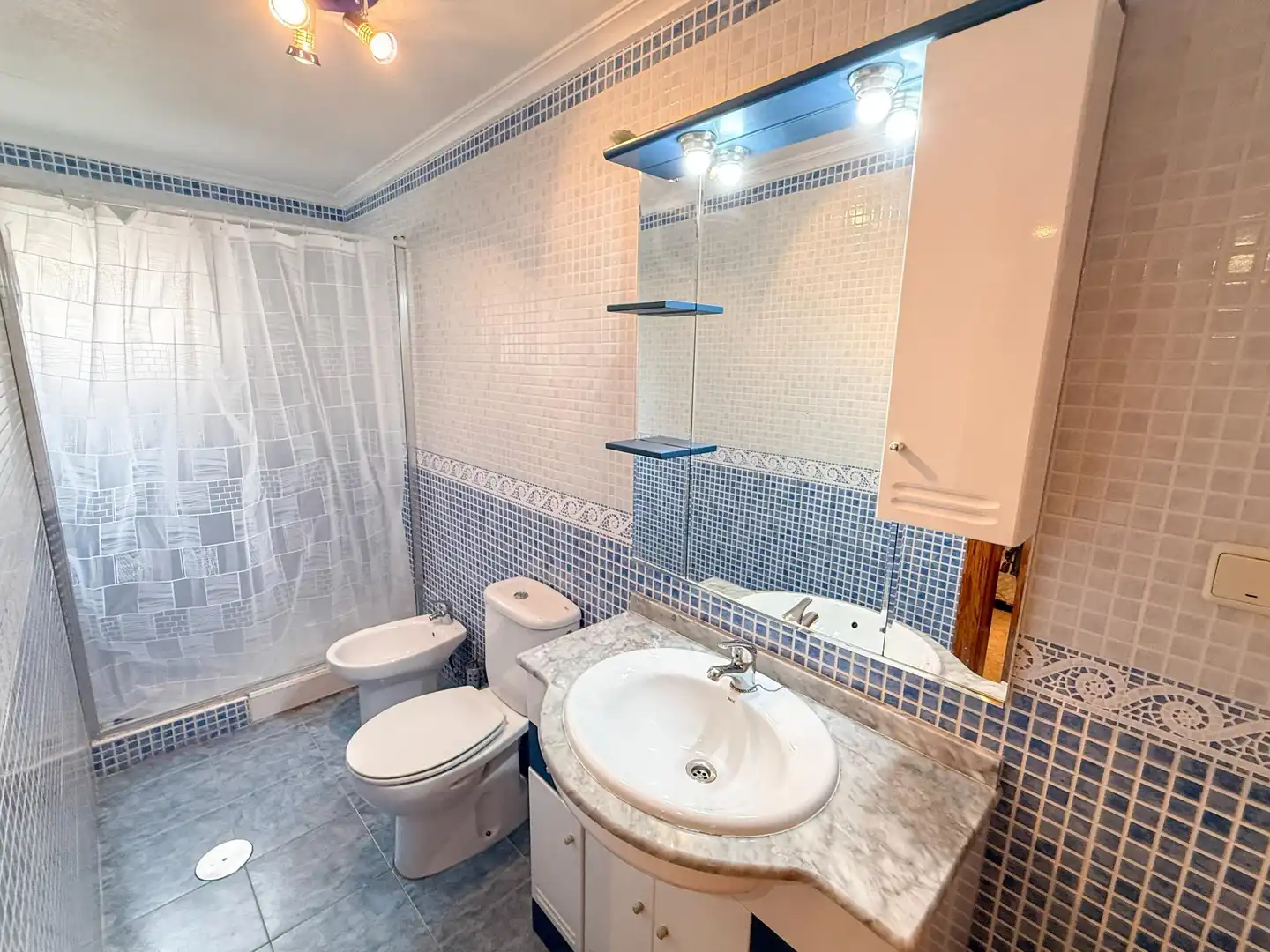 Baño de Piso en venta en Callosa de Segura con Aire acondicionado, Terraza y Trastero