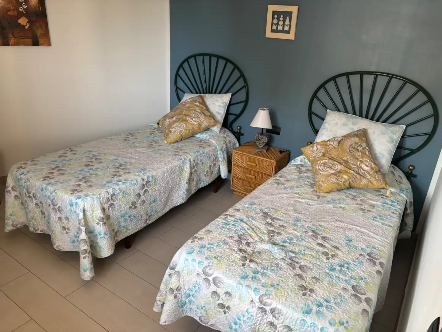 Dormitori de Apartament de lloguer en Castell d'Aro, Platja d'Aro i s'Agaró amb Moblat, Rentadora i Balcó